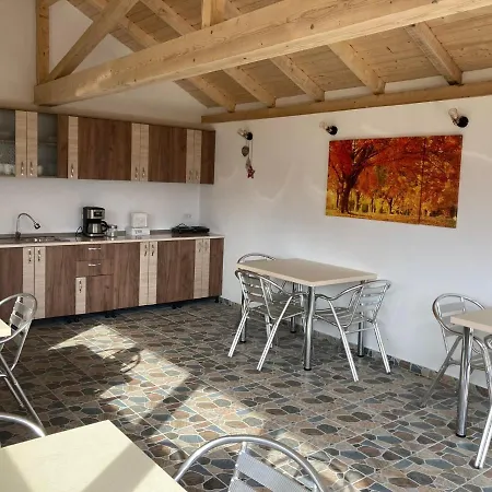 Cabanele Lu' Dinu Curtea de Argeş Exterior foto