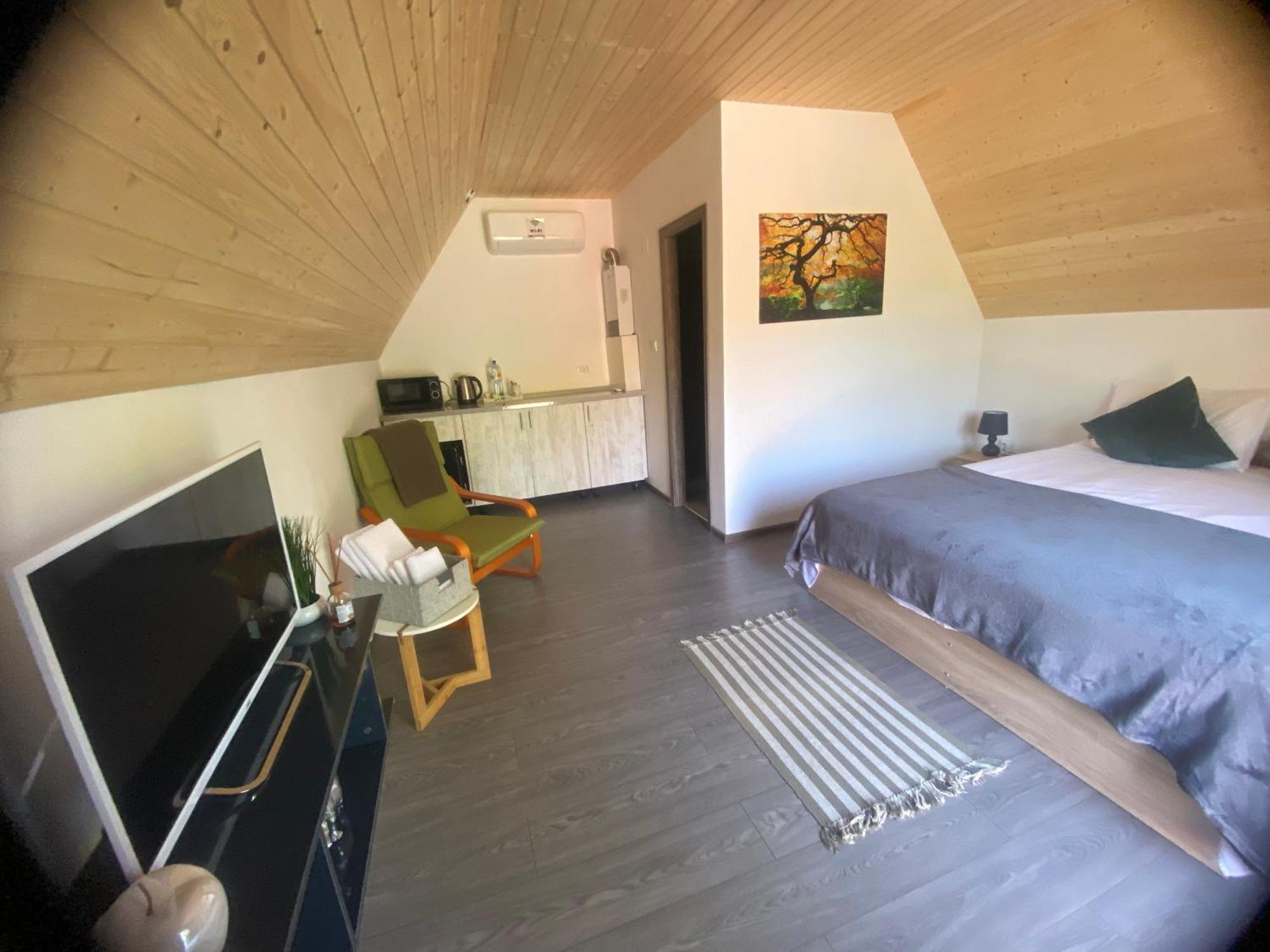 Campingplatz Cabanele Lu' Dinu *