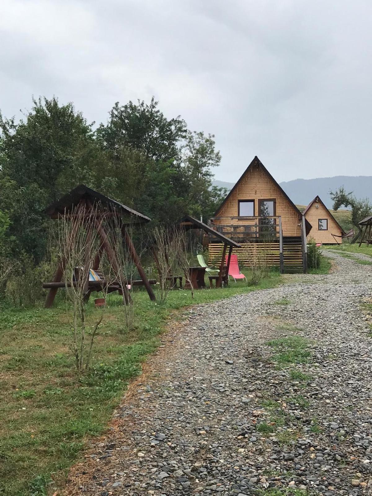 Cabanele Lu' Dinu *